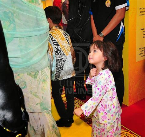 Yang teramat mulia raja nazira safya binti sultan nazrin muizzuddin shah (dilahirkan pada 2 ogos 2011 di hospital pakar damansara, selangor). Pn Tay's Blog: Princess of Perak