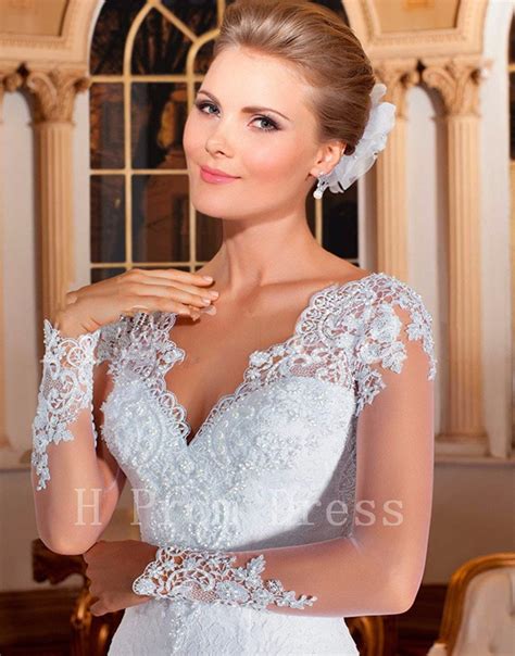 2016 High Quality Lace Wedding Dress Romantic White Long Sleeve Sexy V