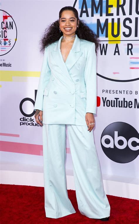 Ella Mai From 2018 American Music Awards Red Carpet Fashion E News