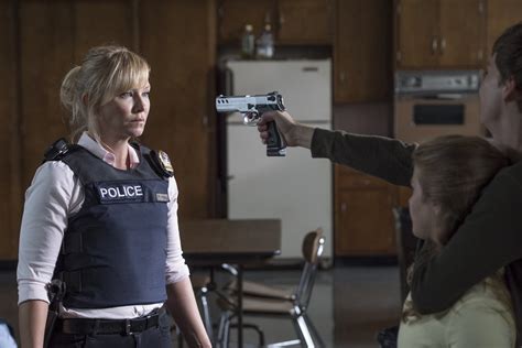 Kelli Giddish As Amanda Rollins In Law And Order Svu Holdens