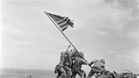 Us Marines Raised An American Flag In Iwo Jima On This Day 75 Years Ago