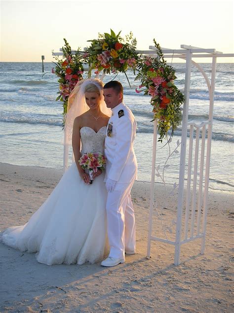 For Better For Less Wedding Flowers: Hilton Clearwater Beach Wedding ...