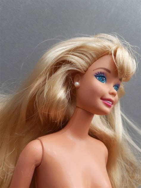 Mattel Barbie Doll Full Hair Great Condition For Custom Repaint