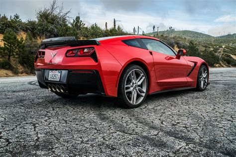there are nearly 2 600 new c7 corvettes for sale with generous discounts in the u s carscoops