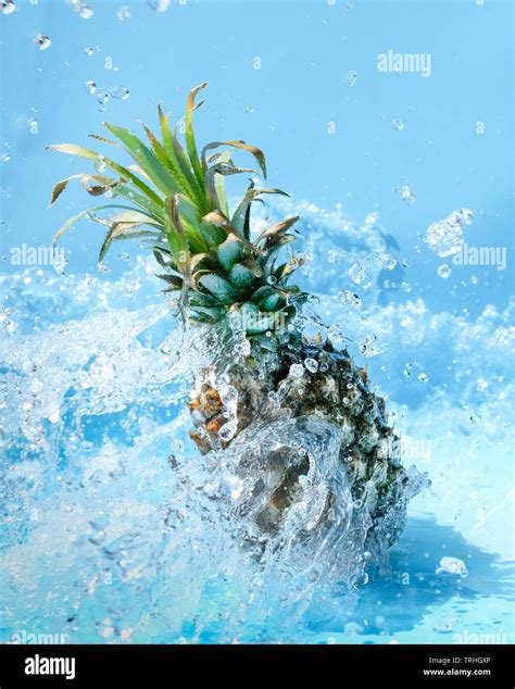 Pineapple Juice Splash Hi Res Stock Photography And Images Alamy