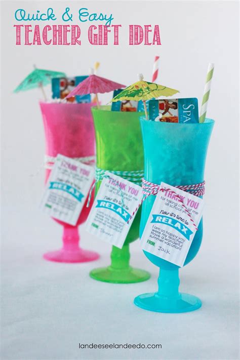 Check out this great idea when gifting rulers or something as adorable as ruler ribbon! Teacher Gift Idea: Time to Relax - landeelu.com