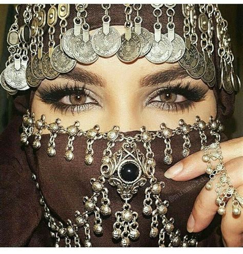 Pin By Vince Airresistible On 000000000eyes Face Jewellery Arab Beauty Beautiful Mask