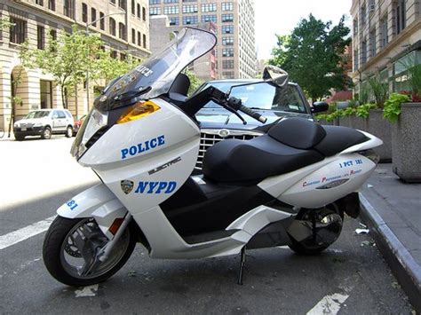 Vespa dealer, all models of new vespas. Modern Vespa : Scooter Cop Sighting - Las Vegas