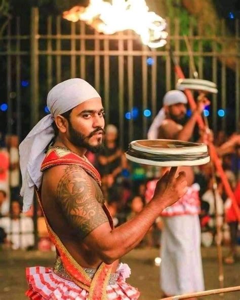 Sri Lankan Sinhalese Culture Sinhalese Tradition Sinhalese People