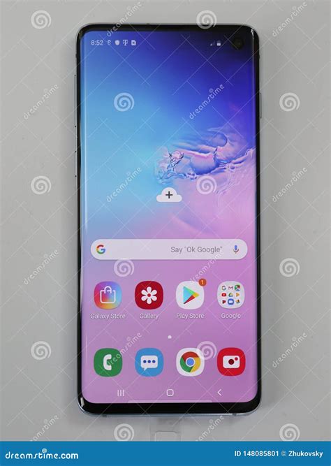 Samsung Newest Phone Galaxy S10 Delivered To Customer In New York