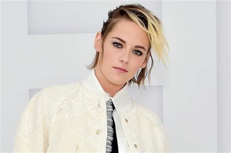 kristen stewart say she was cagey about her sexuality