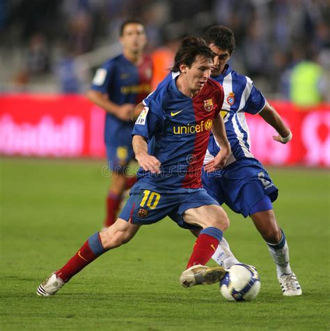 Alle spieler nur aktive spieler nur aktuell beim verein aktive spieler. Spieler Löwe-Messi FC Barcelona Redaktionelles ...