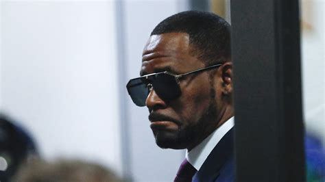 Hennepin County Charges R Kelly With Sex Crimes Twin Cities