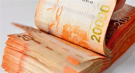 Peso Chileno Como La Libra Y El Dólar Surge Moneda En Ascenso