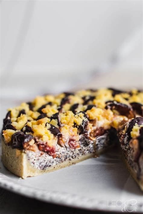 Search & share delicious muffins recipes using almond breeze almondmilk now! Mohn-Quark-Kuchen mit Zwetschgen und Streuseln | Rezept ...