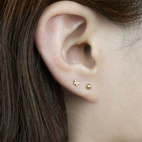 14k Solid Gold Tiny Flower Stud Earring Dainty Earring Small Etsy