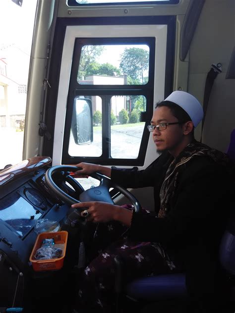 Видео sopir dan kernet bus cemaskan larangan mudik канала tribun jateng. Puasa Ramadhan Bagi Sopir dan Kernet ~ Fanpage Muslim