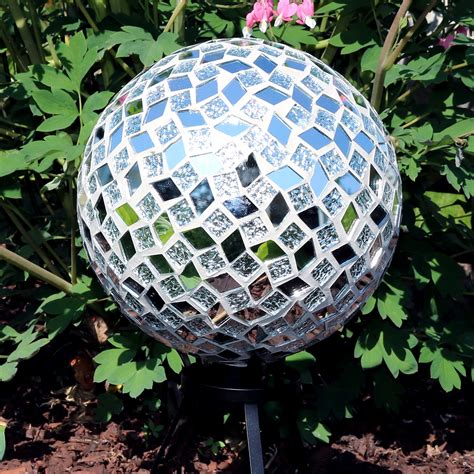 Sunnydaze Mirrored Diamond Mosaic Gazing Globe Glass Garden Ball Outdoor Lawn And Yard Ornament