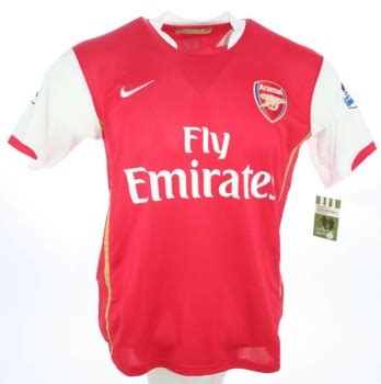 Hier das video „özil und co. Nike FC Arsenal London Trikot 11 Robin van Persie 2006 ...