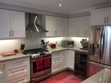 White Kitchen Cabinets With Stainless Steel Appliances - Image to u