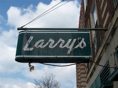The Now Defunct Larrys Sign On Campus Columbus Oh Roadside