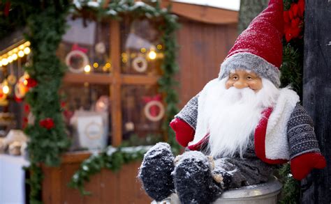 Me, i always thought of the eve as being the night before a holiday (or anything else), not the entire calendar day before as it seems now to mean — and i wonder when and. How do they celebrate Christmas in Norway? - Norwegian ...