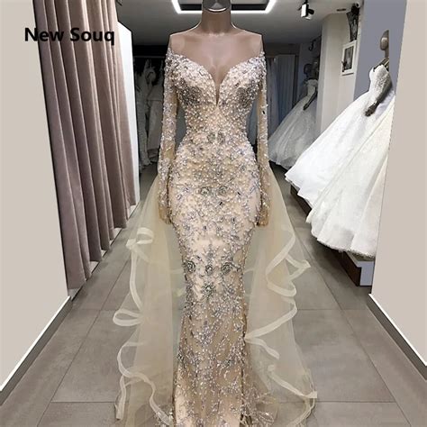 Exquisite Appliqued Pearls Beaded Evening Dresses Sheer Neckline Long Sleeves Evening Gowns