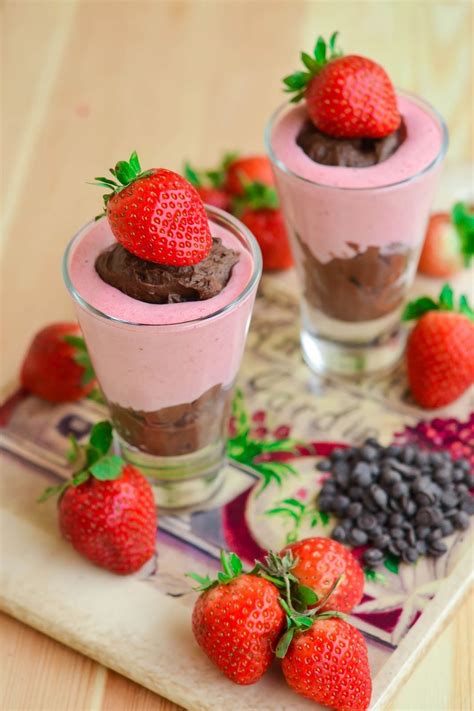 Vta chocolate mousse along with vso chocolate are my main chocolates with vta devon cream adding to the overall chocolate & creme in the recipe. Chocolate & Strawberry Layered Mousse موس الفراولة ...
