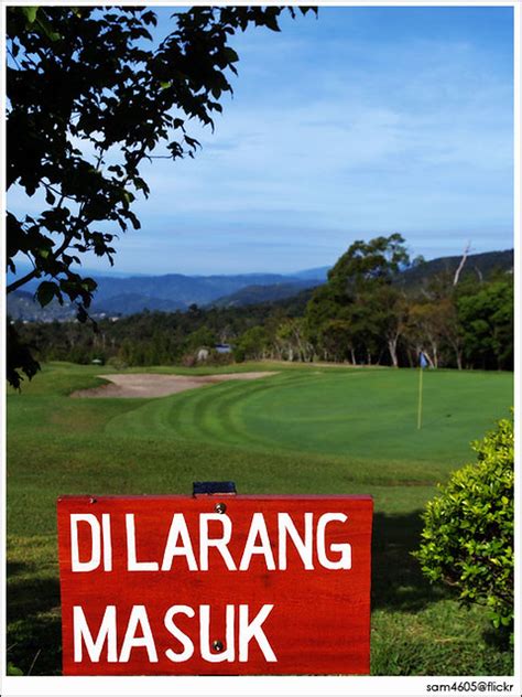 Misalnya saja deretan papan peringatan dilarang masuk yang dihimpun brilio.net dari berbagai sumber pada minggu (28/7) berikut ini. Bukan pemain golf - DILARANG MASUK | Flickr - Photo Sharing!