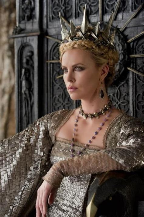 Charlize Theron As Queen Ravenna In Snow White And The Huntsman