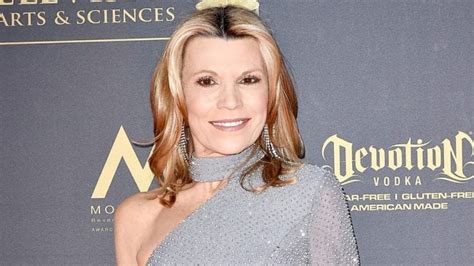 How vanna white achieved a net worth of $50 million. Vanna White Net Worth 2019 | How Much is Vanna White Worth?