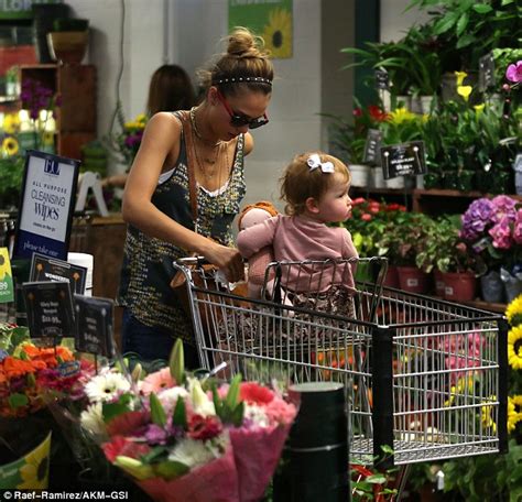 Jessica Alba And Daughter Haven Buy Groceries For Special Fathers Day Meal For Husband Cash