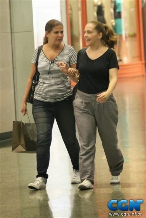 Etap 5 vuelta a cuba. Isabela Garcia: Isabela Garcia passeia no Shopping Rio ...