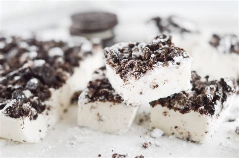 Oreo's marshmallow moon cookies have hit shelves just in time for the apollo 11 lunar landing's 50th anniversary. Irresistible Oreo Marshmallows Recipe