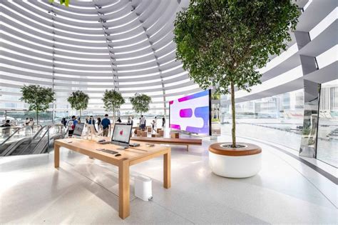 A Look At The New Apple Store Now Open To Public Shout