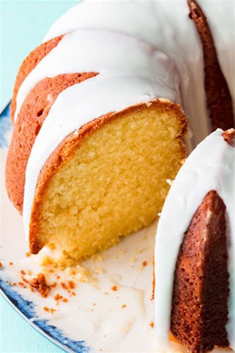 A bundt cake is a dessert cake that is baked in a bundt pan, shaping it into a distinctive ridged ring. Vanilla Bundt Cake | Recipe in 2020 | Yummy cakes, Best ...