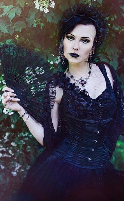 Gothic Model Vipers Doll Goth Wedding Gothic Models Dark Beauty
