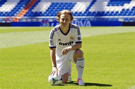 Welcome to the official page of luka modrić. Foot Européen - Modric au Real Madrid, c'est officiel ...