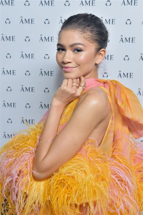 In 1840 there were 15 keenan families living in new york. Zendaya's Voluminous Feathered Dress Is Anything But ...