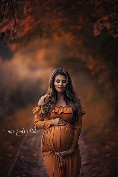 Pin By Jaclyn Miller On Maternity Fall Maternity Pictures Maternity