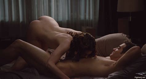 Naked Anne Hathaway In Love And Other Drugs