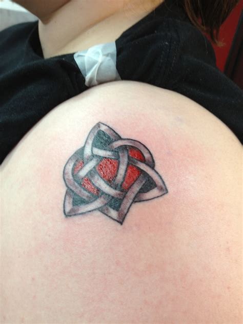 Celtic Heart Knot Sister Tattoo Tatoome Pinterest
