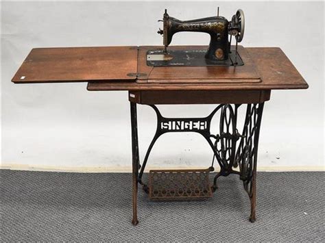 A 1910 Singer Treadle Sewing Machine Serial G6317731 Model