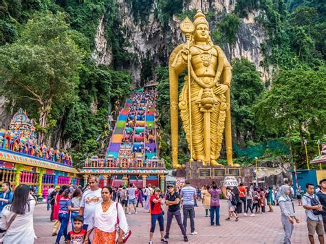 Kuala lumpur, once a small village, today is an industrially advanced city. Three fun places to visit in Kuala Lumpur Malaysia (con ...