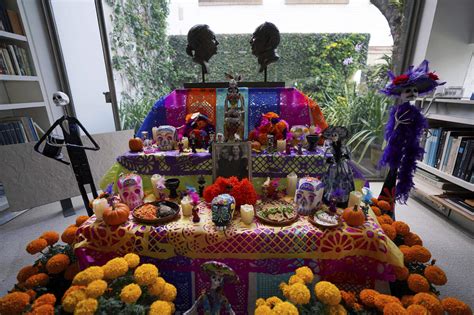 How To Make An Ofrenda Or Altar For Día De Los Muertos Npr