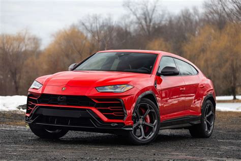 Review The 27200 Lamborghini Urus Is King Of The Suvs But Its
