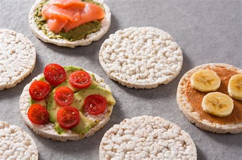 Premium Photo Puffed Rice Cakes With Different Ingredients