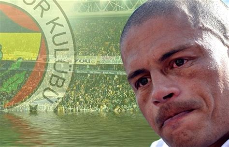 Alexsandro de souza, commonly known as alex (born 14 september 1977), is a brazilian football manager, pundit and retired footballer, who played as an attacking midfielder.he is a former captain of the brazil national team and turkish club fenerbahçe; Alex de Souza meselesi: Biat etmeyen bir efsane | Agos