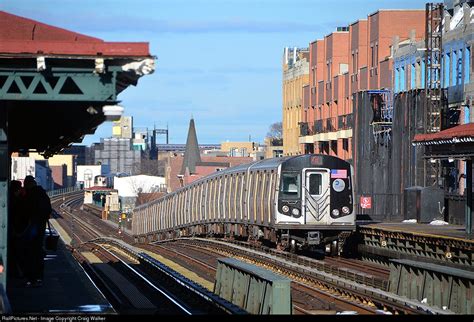 Departing The N Lines Broadway Station In Astoria Queens New York