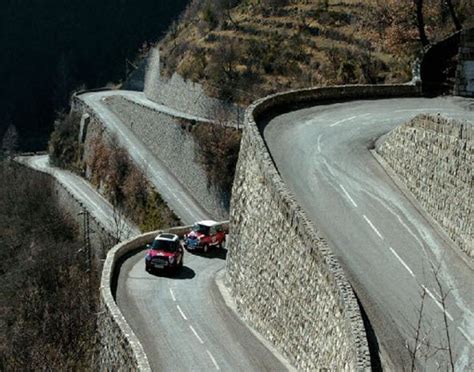 Most Dangerous Roads In The World 35 Pics